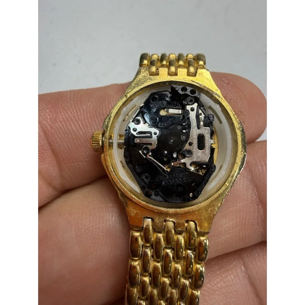 Seiko Quartz Gold Tone Black Dial Watch Made in Japan For Parts Repair